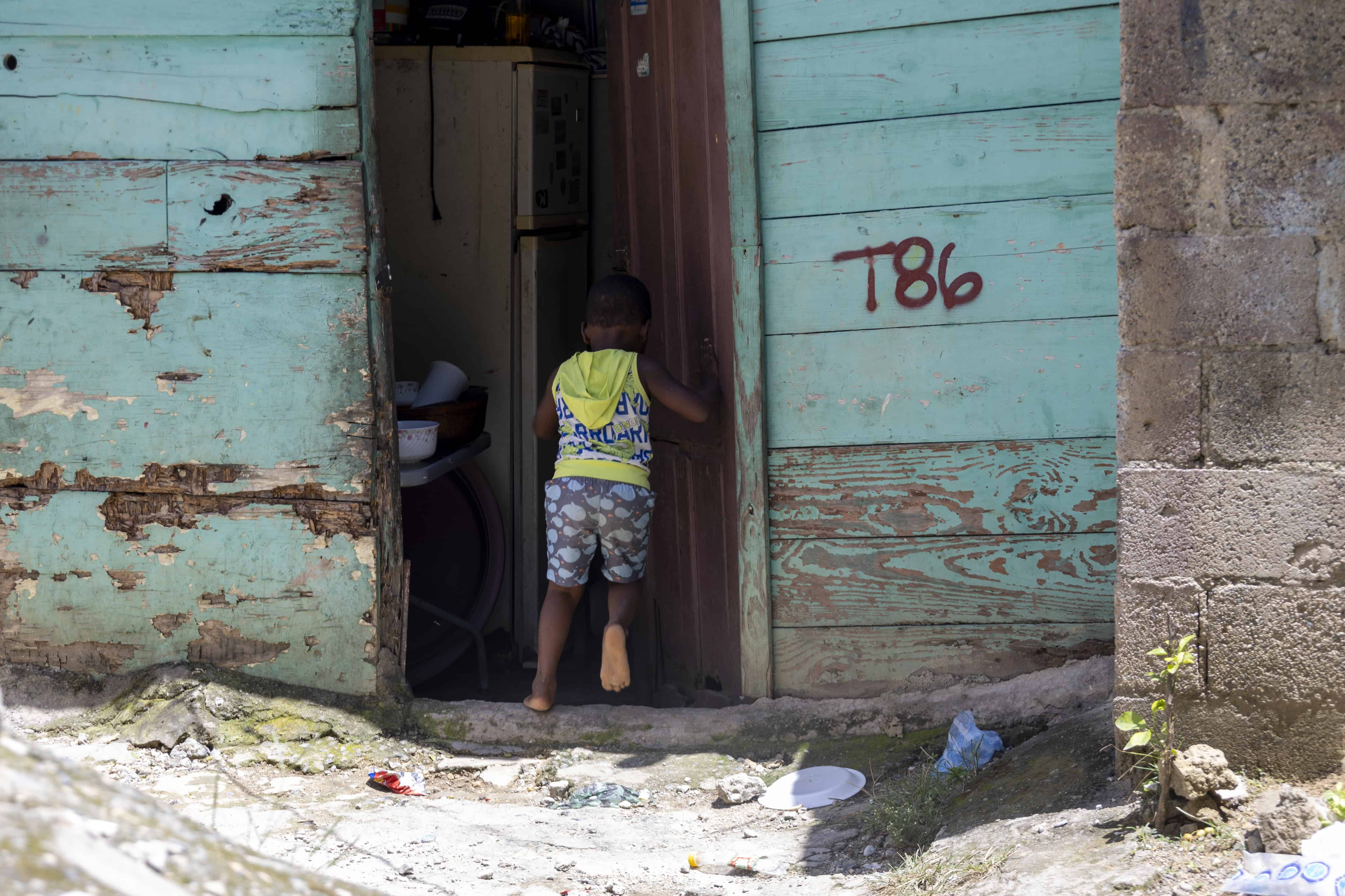 A los inquilinos solo les dicen que deben salir de las viviendas. 