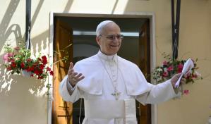 Primera conversación oficial entre el papa y Mahmud Abás