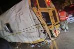Varios muertos y heridos al volcarse autobús que retornaba de excursión en Playa Grande