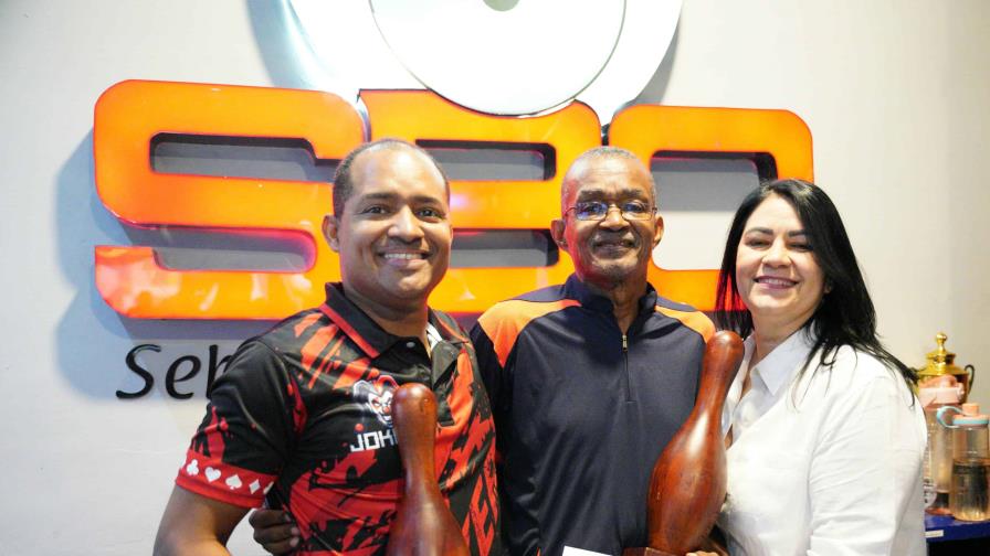 Abundio y Alfredo Jaime ganan el torneo de boliche de los padres