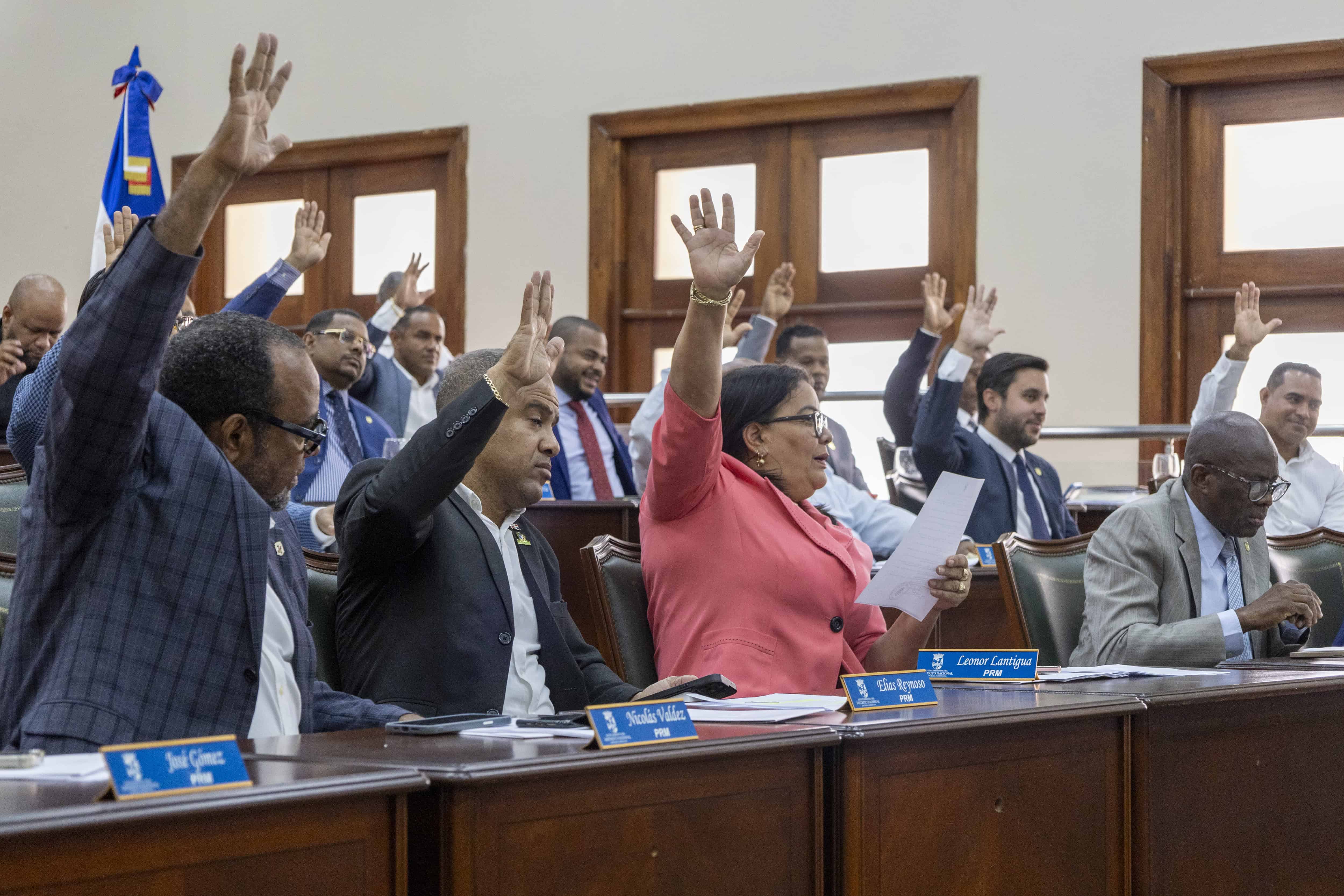 Regidores aprueban algunos de los proyectos presentados.
