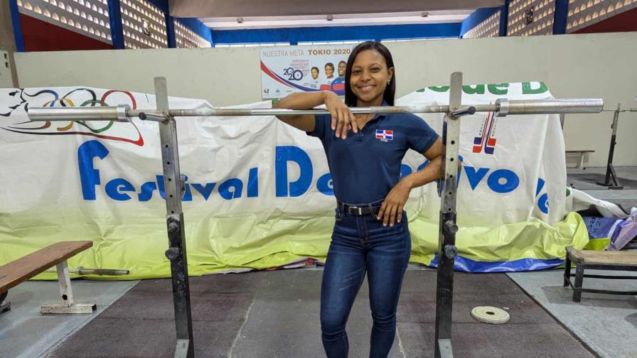 Beatriz Pirón logra el oro en la halterofilia y también en la universidad