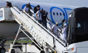 Llegan más de 100 dominicanos deportados desde EE. UU.