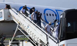 Deportaciones de EE. UU. a terceros pa&iacute;ses acarrean cascada de violaciones de DD. HH., seg&uacute;n expertos de la ONU