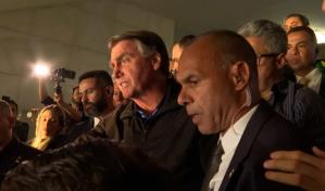 Juez de Brasil advierte a Bolsonaro sobre riesgo de prisión por incumplir orden de no salir en red