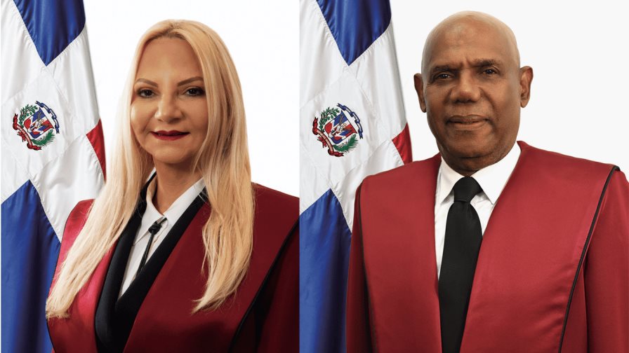 Dos jueces del TC en desacuerdo con sentencia que entierra el Aeropuerto de Bávaro Dos jueces del TC en desacuerdo con sentencia que entierra el Aeropuerto de Bávaro