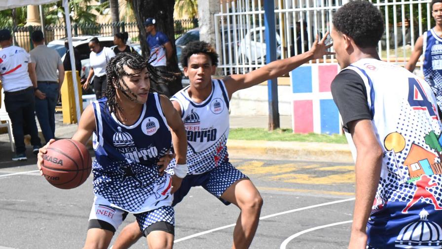 San Cristóbal celebra su cultura a ritmo de deporte con Inefi con el Barrio San Cristóbal celebra su cultura a ritmo de deporte con Inefi con el Barrio