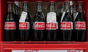 Coca-Cola confirma que su versión con azúcar de caña llegará a EE. UU. este año Coca-Cola confirma que su versión con azúcar de caña llegará a EE. UU. este año