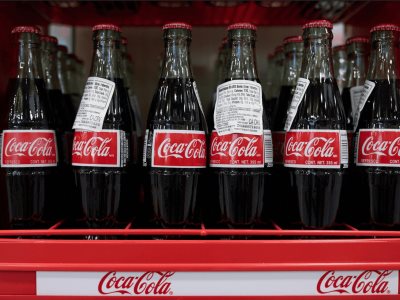 Coca-Cola confirma que versión con azúcar de caña llegará a EE. UU.