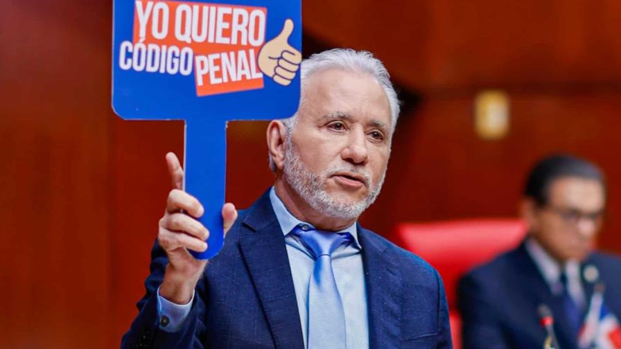 Taveras Guzmán pide a senadores aprobar "el mejor Código penal posible"