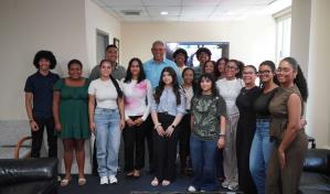Premian a jóvenes dominicanos destacados en Nueva York; serán recibidos por Abinader Premian a jóvenes dominicanos destacados en Nueva York; serán recibidos por Abinader