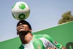 El dominicano Junior Firpo es presentado por el Real Betis