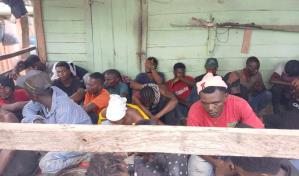 Ejército detiene a 28 haitianos indocumentados ocultos en propiedad de Dajabón