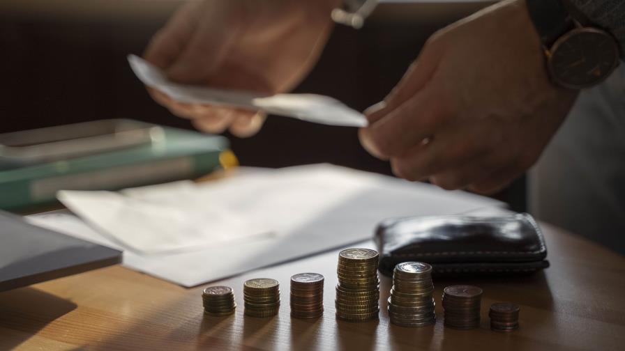 RD entre los países con mayor gasto en intereses de deuda