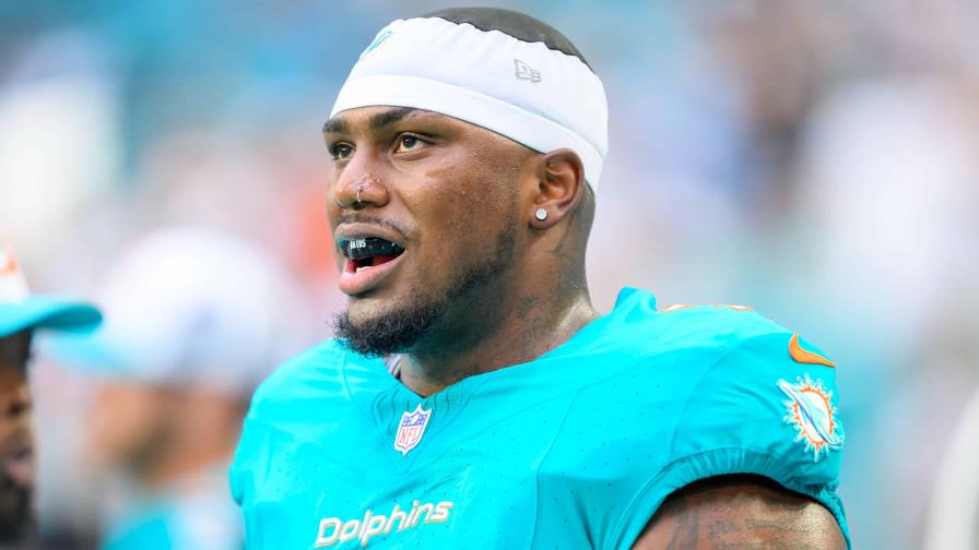 El dominicano Bayron Matos, de Dolphins, es llevado en helicóptero al hospital tras lesión El dominicano Bayron Matos, de Dolphins, es llevado en helicóptero al hospital tras lesión