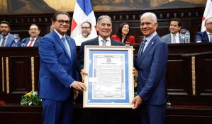 Senado reconoce a artistas y figuras destacadas por su aporte a la identidad nacional Senado reconoce a artistas y figuras destacadas por su aporte a la identidad nacional