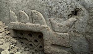 Arqueólogos descubren en Perú un mural prehispánico de más de 3,000 años