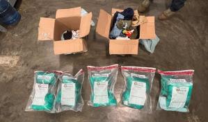 Ocupan 10 paquetes de marihuana camuflados en prendas de vestir procedentes de Nueva York