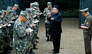 Líder norcoreano llama a soldados a prepararse para una guerra real