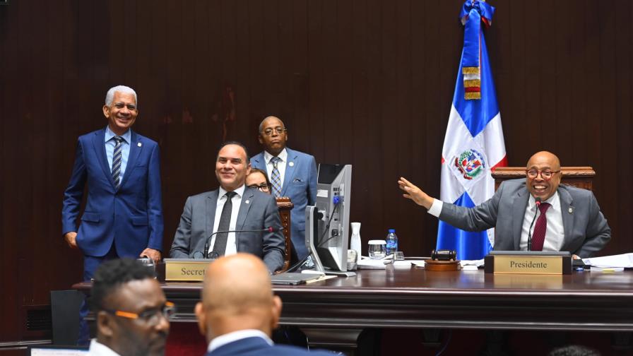 Diputados completan la lectura del Código Penal y se preparan para el debate y aprobación