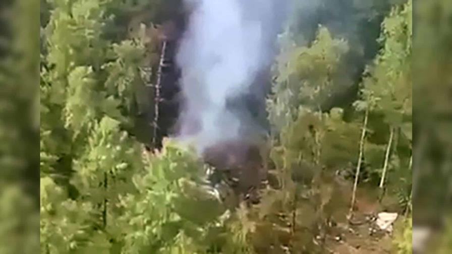 Se estrella un avión comercial con 43 pasajeros en Rusia