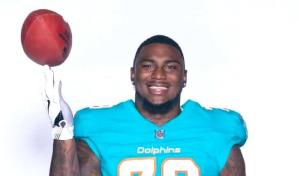 El dominicano Bayron Matos recupera movilidad luego de lesión en práctica de Dolphins