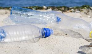 La costa del Pacífico de América Central, la más afectada por botellas de plástico