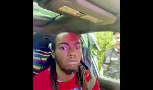 Policía de Florida se defiende tras video viral donde golpean a un estudiante afroamericano Policía de Florida se defiende tras video viral donde golpean a un estudiante afroamericano