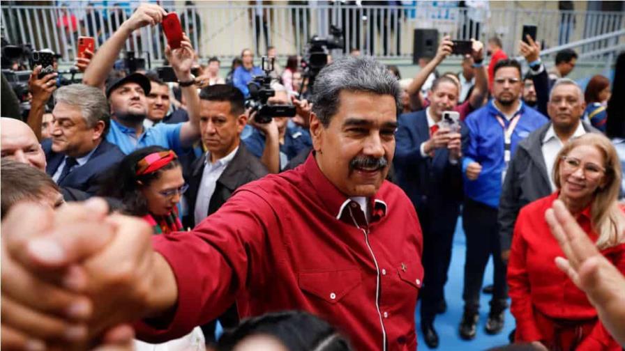 Maduro pide votar el domingo mientras un sector opositor reitera llamado a la abstención