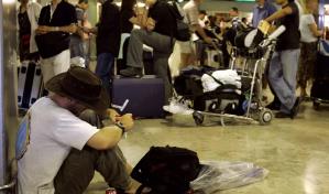 Prohibido pernoctar en el aeropuerto de Madrid desde este jueves