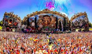 Tomorrowland ofrece vasos inteligentes y reutilizables tras la multa impuesta en 2024