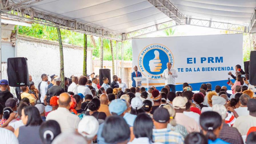 Dirigentes de la Fuerza del Pueblo en La Victoria se juramentan en el PRM