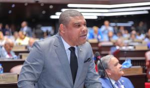 Diputado del PRD denuncia Gobierno busca aprobar US$615 millones en préstamos en esta legislatura