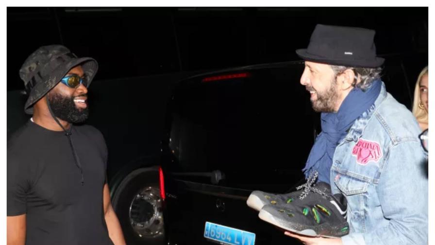 Jaylen Brown, estrella de la NBA, sorprende a Juan Luis Guerra con un bonito gesto tras su concierto