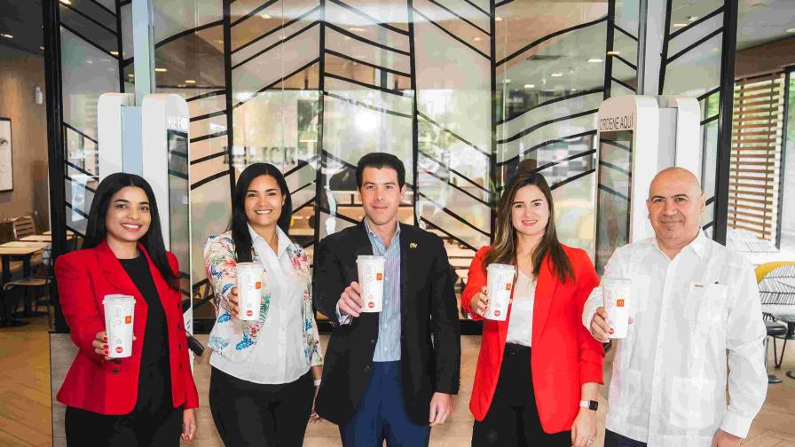 Coca-Cola y McDonalds celebran 70 años de una alianza ícono global Coca-Cola y McDonalds celebran 70 años de una alianza ícono global