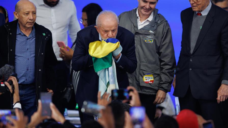 Lula insiste en que Brasil tiene que regular las redes sociales pese a la amenaza de Trump