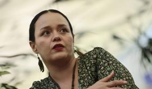 Tania Tagle, escritora: El duelo es imposible en un sistema que "te obliga a estar bien