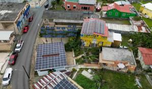 La energía solar comunitaria, alternativa para los apagones en Puerto Rico