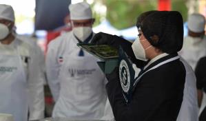 "Debe ser una sola pieza": jueza de Guinness detalla exigencias del récord de mofongo