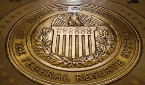 Trump llama estúpido al presidente de la Fed por mantener las tasas