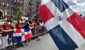 Dominicanos celebran el 36.º aniversario de la Gran Parada Dominicana del Bronx