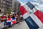 Desfile dominicano de El Bronx termina entre peleas y basura: celebración se extendió hasta las 4:00 a.m.