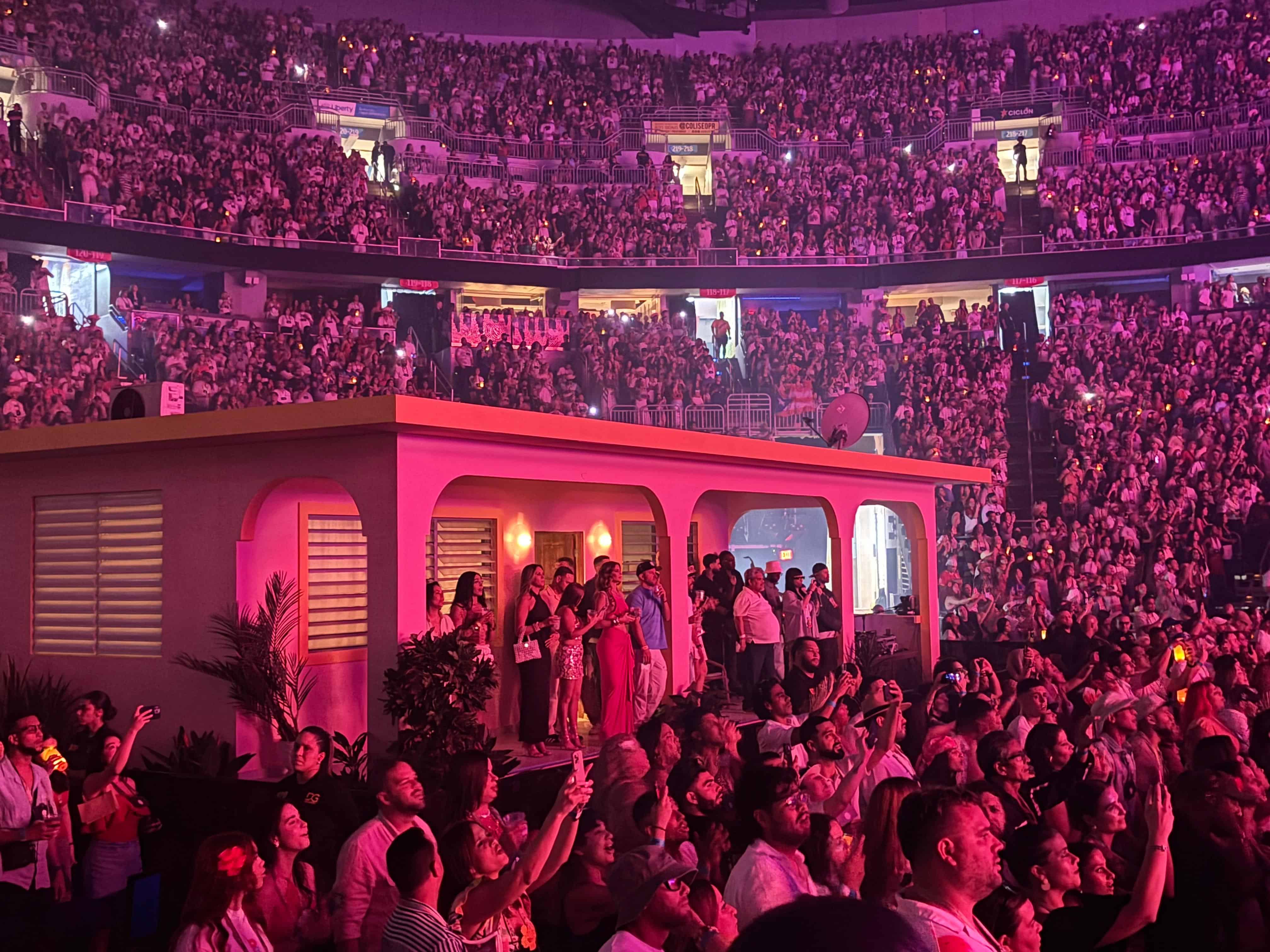 Das lebensgroße Haus im Puerto Rico Coliseum.