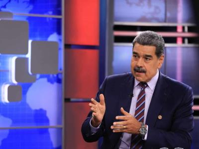 Maduro llama a votar en las elecciones municipales en Venezuela
