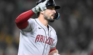 Los Reales adquirieron al jardinero Randall Grichuck desde Arizona