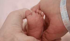 Lele Pons y Guaynaa le dan la bienvenida a su primera hija