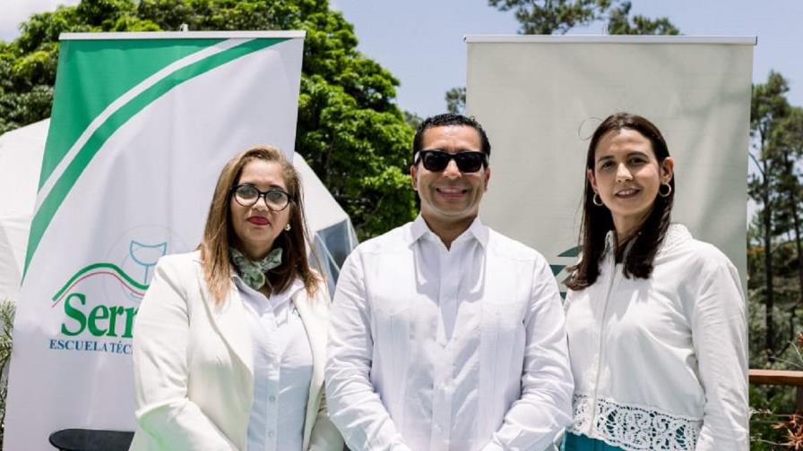 The Domes y Serranía se unen por la educación y el desarrollo sostenible de Jarabacoa