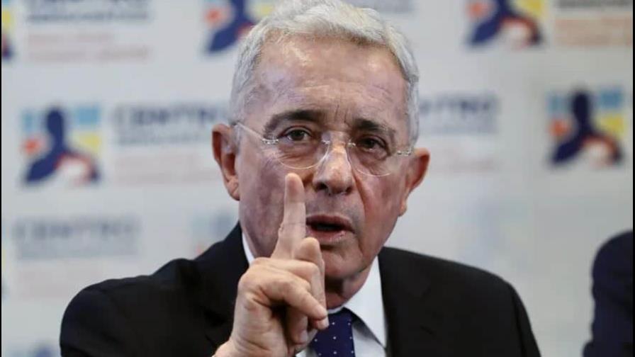 Los expresidentes colombianos Duque y Pastrana respaldan a Uribe tras ser condenado