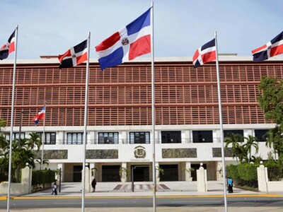 Aprueban y envían Abinader proyecto para saldar deudas a contratistas