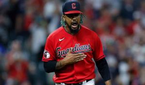 Emmanuel Clase puede dejar de ganar hasta US$26.6 millones